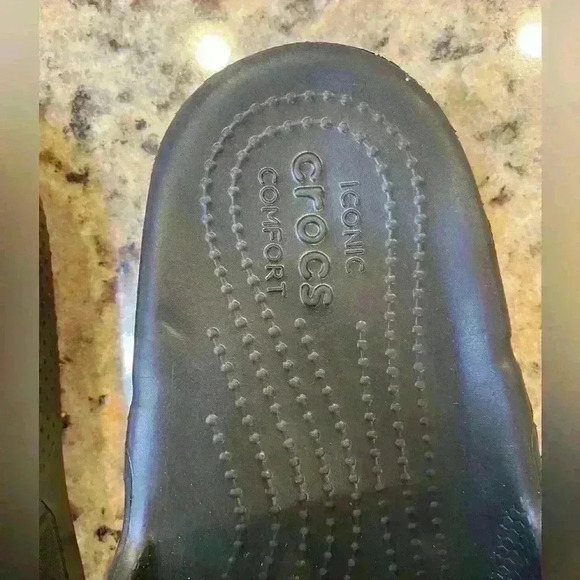 Croc Slides NWOT - Picture 3 of 4